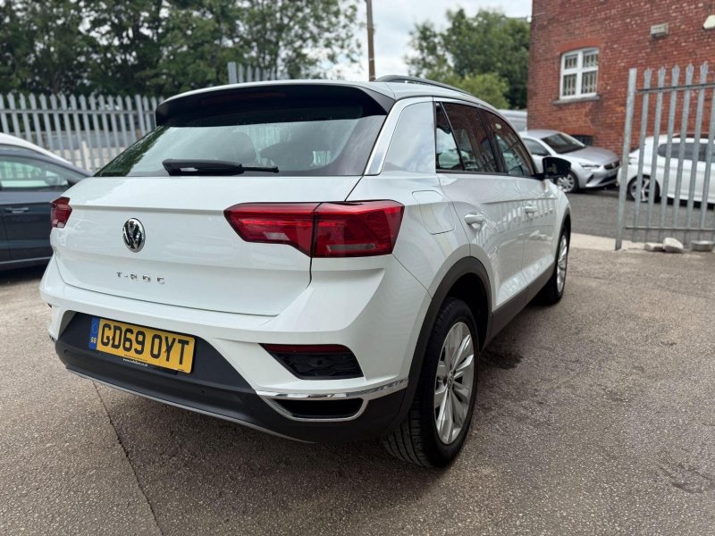 VOLKSWAGEN T-ROC